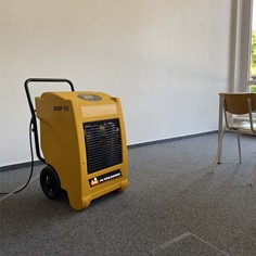 Deumidificatori Robusti per il Settore Edile - Caratteristiche Principali I nostri deumidificatori robusti sono progettati per le condizioni di lavoro più difficili. Dotati di sensore di umidità digitale e pannello di controllo digitale, sono una scelta affidabile.