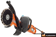 Mototroncatrice automatica - Maniglia ergonomica per un controllo comodo durante l'uso prolungato. 