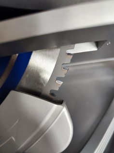 Sega Circolare Elettrica Taglio Metalli portatile D 320 - Lato destro 