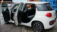 Fiat 500L bianca interni 
