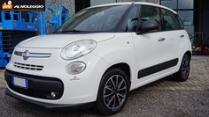 Fiat 500L bianca vista laterale sinistra 