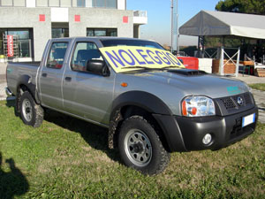 autonoleggio cassonati Pick Up Nissan