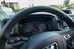 Carro attrezzi con controllo cruise control per viaggi lunghi 