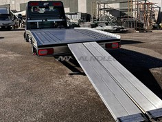 carro attrezzi rampe posteriori 