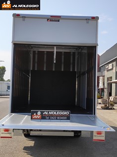 Furgone Nissan NT400 container sponda - Altezza bocca di carico 2 mt + 1 mt 