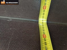 Furgone Nissan NT400 container sponda - Lato sinistro con dettaglio portiera 