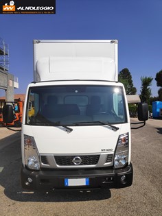Furgone Nissan NT400 container sponda - Portata 8 q.li 