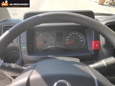 Furgone Nissan NT400 container sponda - Vano carico dimensioni esterne 6x2 mt 