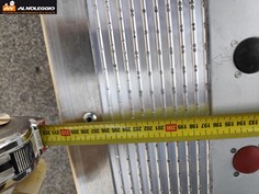 Furgone Nissan NT400 container sponda - Vista dall'interno con sedili piegati 
