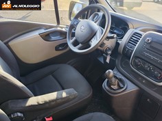Cruscotto e volante del Nissan NV300 