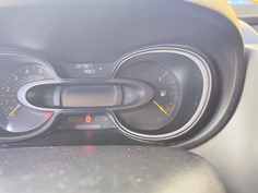 Nissan NV300 del 2019 con chilometraggio di 242.000 km 