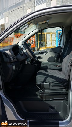 Nissan NV300 Passo Lungo - Dettaglio passo ruota 