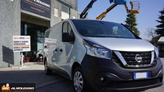 Nissan NV300 Passo Lungo - Porta laterale dettaglio 