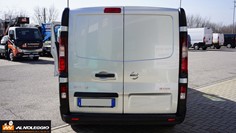 Nissan NV300 Passo Lungo - Vista posteriore 