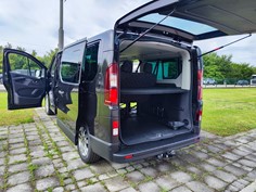 Bagagliaio del pulmino Renault Trafic 