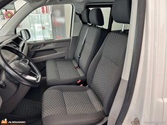 Ruote del Minibus 9 posti Volkswagen Caravelle 