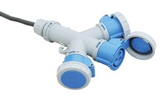 Avvolgicavo Industriale 25m H07RNF 2.5mm2 - Robusto Telaio L'avvolgicavo industriale con cavo da 25m è dotato di un robusto telaio elettrico. Soluzione versatile per varie esigenze. Affitta ora a Gorgo al Monticano.