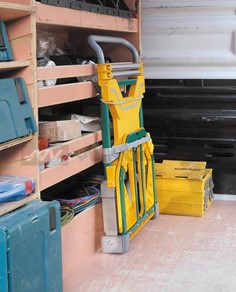 Carrello professionale con apertura automatica e barre di sostegno scorrevoli 