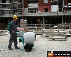 Betoniera Leggera - Ideale per Piccoli Cantieri - Peso 46kg - Facile da Trasportare 