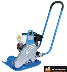 Piastra vibrante monodirezionale 60kg a Venezia: compattazione efficace . La piastra vibrante monodirezionale 60kg è ideale per la compattazione di aree ristrette. La sua forza centrifuga di 10 kN garantisce una compattazione efficace e uniforme. 