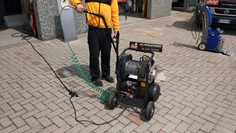 Lancia per piastrelle ad aria compressa 