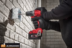 Trapano compatto per forature su legno, metallo e muratura 