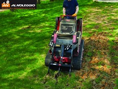 Scarificatore Dingo per rimuovere erbacce e migliorare la qualità del suolo 