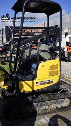 Mini escavatore con motore diesel 