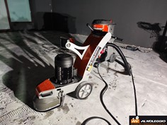 Disco rotante della levigatrice BG 250 con pressione regolabile da 55 kg 