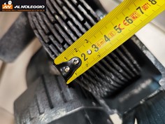 Scanalatore con guida integrata per lavorazioni 