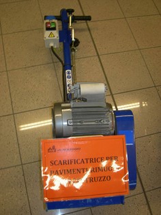 Scarificatrice per pavimenti 