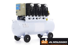 Compressore senza olio 6 cilindri, livello sonoro 53-60 dB 