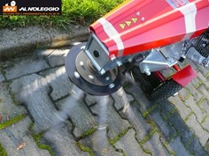 Spazzola a motore con protezione - Vista posteriore 