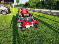 Rasaerba a batteria professionale - Design a sterzata zero e manovrabilità eccezionale 