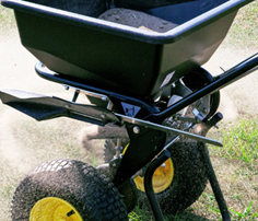 Visuale distribuzione gesso spandiconcime 