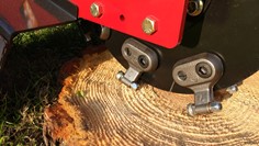 Fresaceppi Toro velocità di scansione La funzione Intelli-Sweep ™ rallenta automaticamente la velocità di scansione della testa di taglio in base al carico della ruota, così carichi di taglio pesante non impantanano il motore.