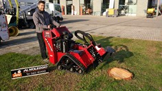 Fresaceppi Toro Controllo di trazione Le tracce viaggiano facilmente su aree fangose, con il centro di gravità basso che aggiunge stabilità a qualsiasi lavoro, in qualsiasi condizione.