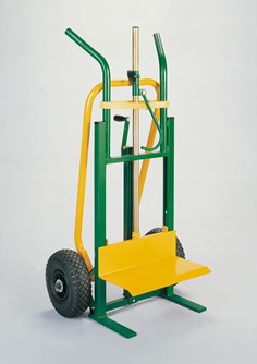 Elevatore di Carichi Pesanti - Noleggio a Gorgo al Monticano Noleggia l'elevatore di carichi pesanti a Gorgo al Monticano per sollevare materiali in sicurezza ed efficienza. Dotato di dispositivi di sicurezza integrati, è ideale per una vasta gamma di applicazioni.
