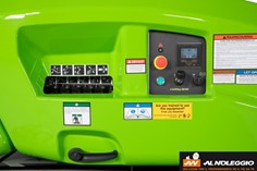 Noleggio Piattaforma semovente ibrida robusta a Portogruaro Trazione 4WD per terreni accidentati, ideale per lavori in condizioni difficili