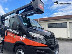 piattaforma articolata 9 metri di sbraccio 