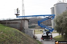 Piattaforma Aerea 20m: Rotazione Idraulica e Pianale Antiscivolo a Portogruaro Rotazione idraulica della navicella di ±65°. Pianale antiscivolo e navicella interamente in alluminio. Affitta la tua soluzione sicura e efficiente.