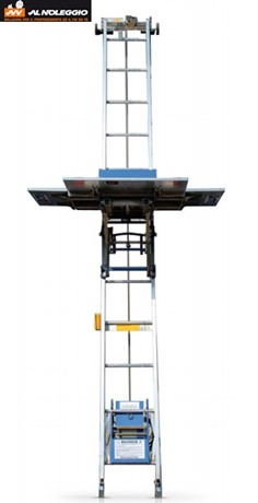 Elevatore con capacità di 250 kg 