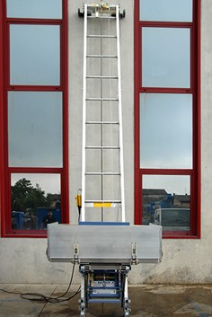  Elevatore per trasporto mobili lunghi attraverso finestre 