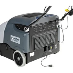 Spazzatrice industriale per pavimenti 