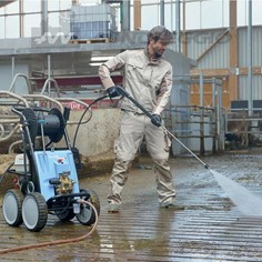 Idropulitrice per sporchi pesanti su pavimentazioni 