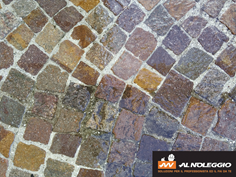 Pulizia efficace di superfici dure con idropulitrice professionale 