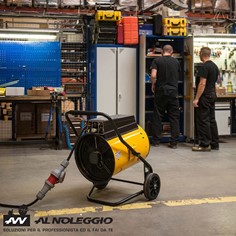 Riscaldatore d'aria elettrico a ventola RS 40 per attività industriali a Gorgo al Monticano Il riscaldatore d'aria elettrico a ventola RS 40 è la soluzione ideale per il riscaldamento di ambienti industriali a Gorgo al Monticano. Potenza di 40 kW.